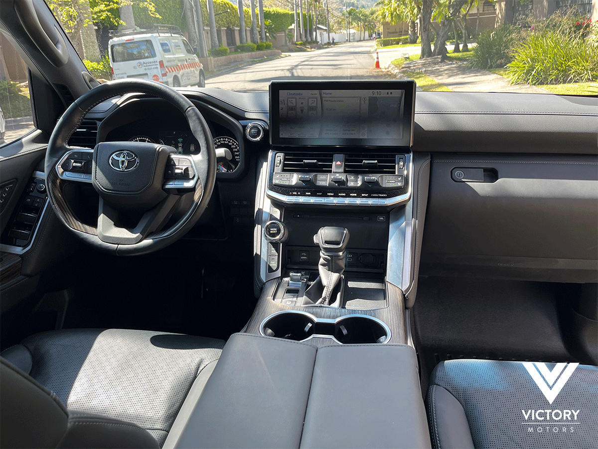 TOYOTA LAND CRUISER 300 VX-R - 2024