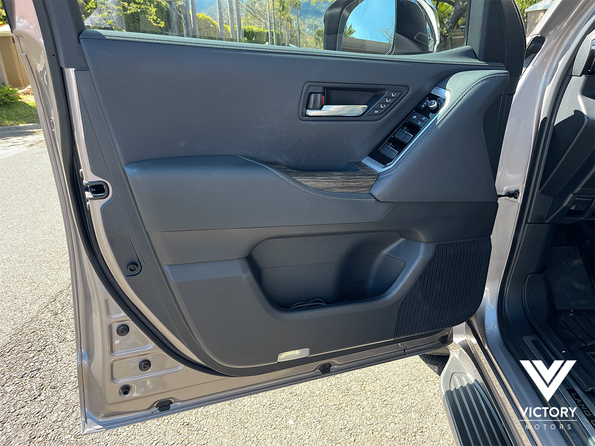 TOYOTA LAND CRUISER 300 VX-R - 2024