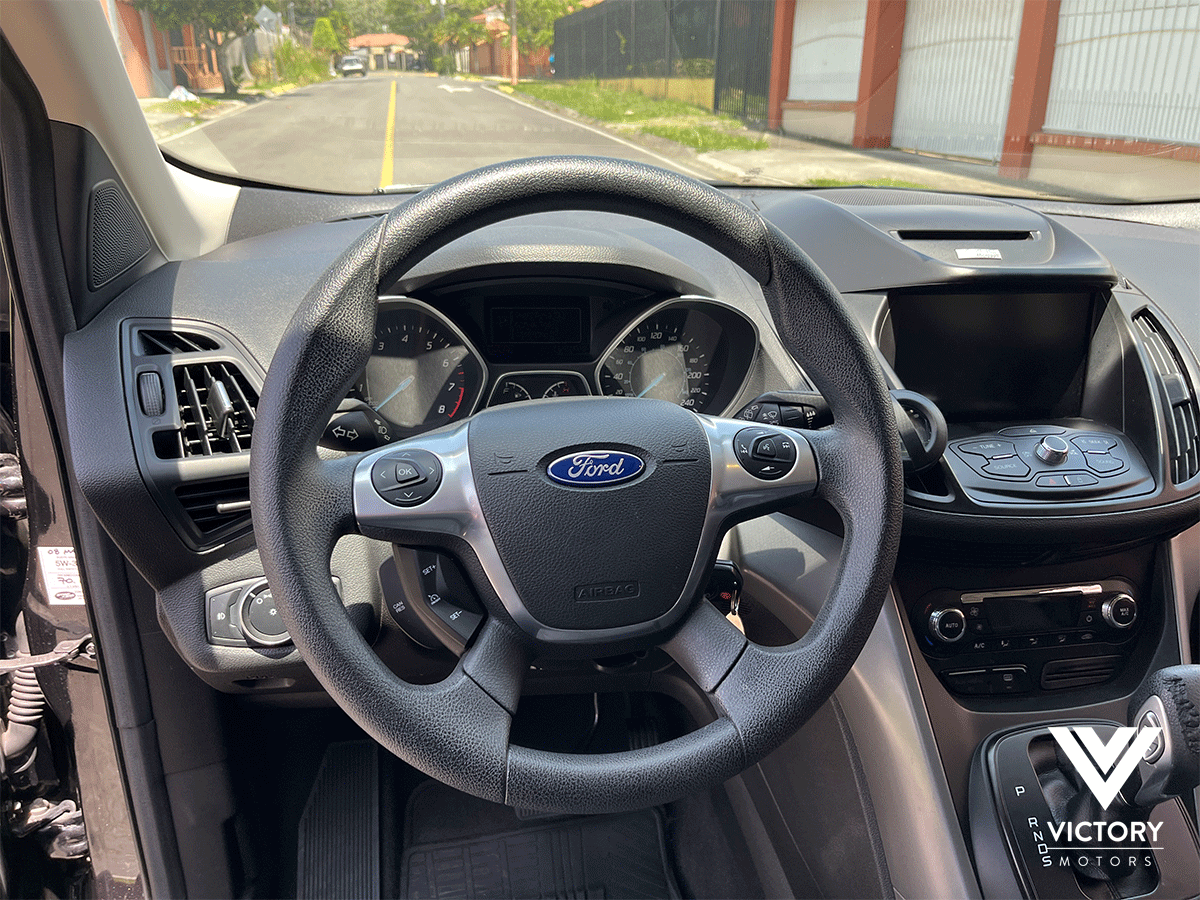 FORD ESCAPE - 2015