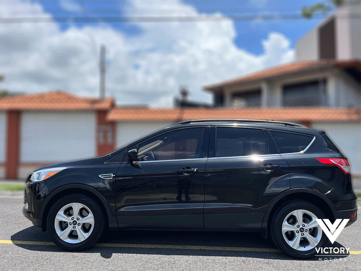 FORD ESCAPE - 2015