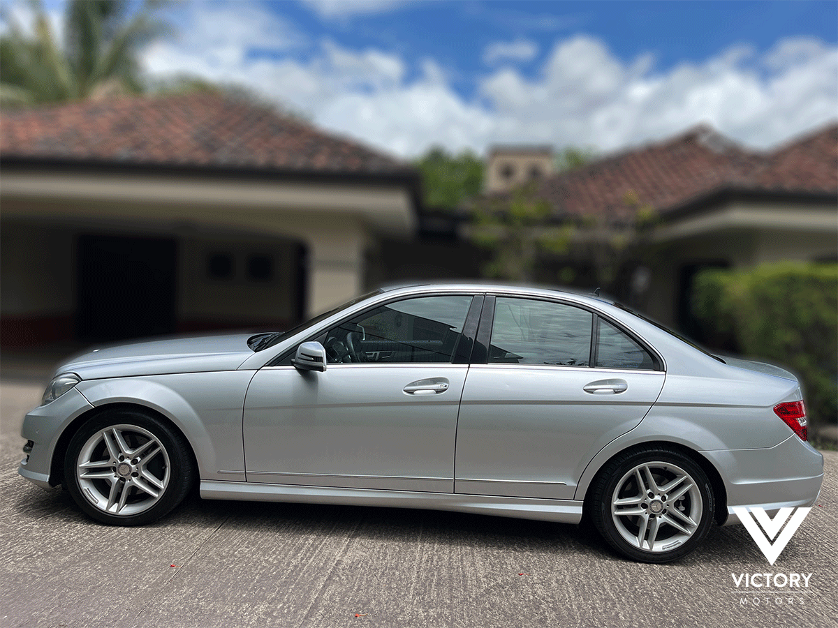 MERCEDES-BENZ C350 - 2013
