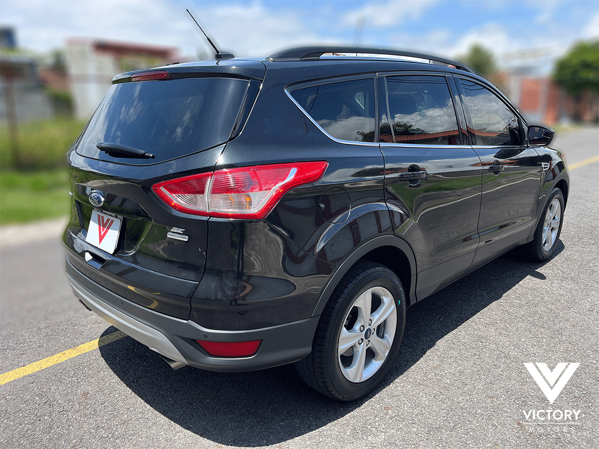 FORD ESCAPE - 2015