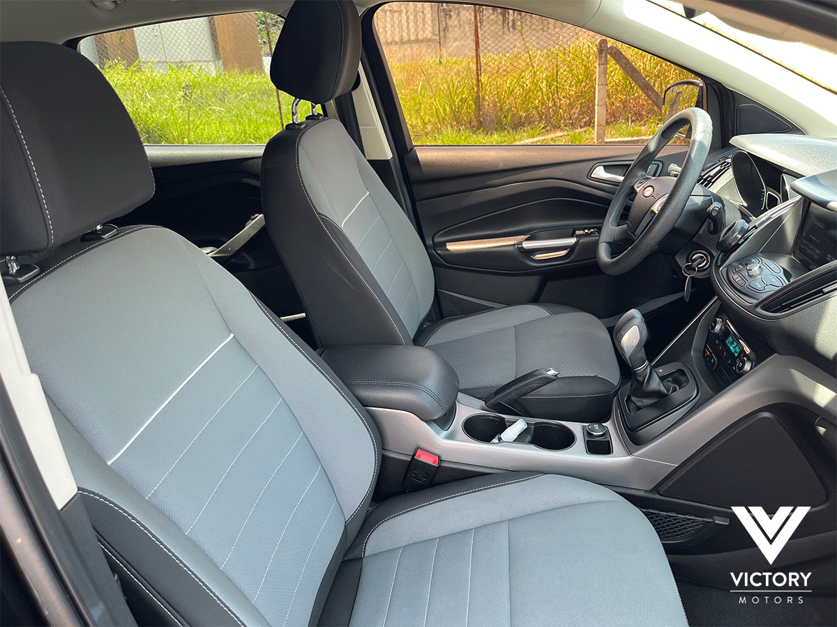 FORD ESCAPE - 2015