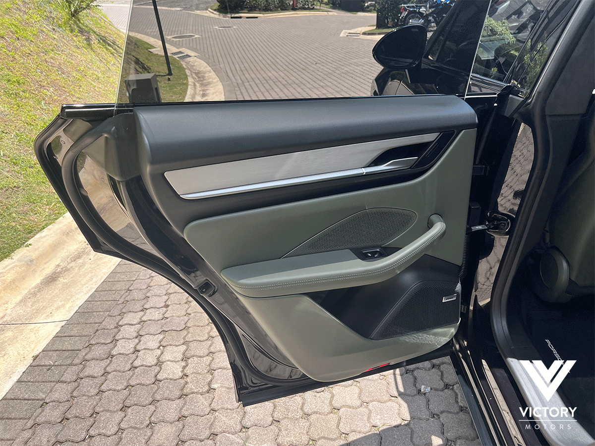 PORSCHE MACAN TURBO-ELÉCTRICO - 2025