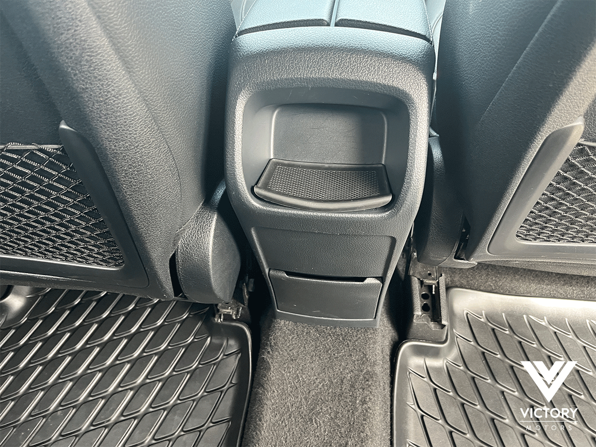 MERCEDES-BENZ GLB 200 - 2023
